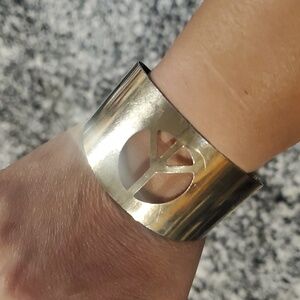 Vintage Slivertone Peace sign Bracelet